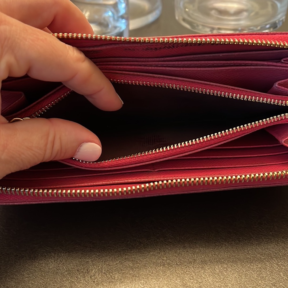 Authentic Prada Pink Wallet - Picture 11 of 15